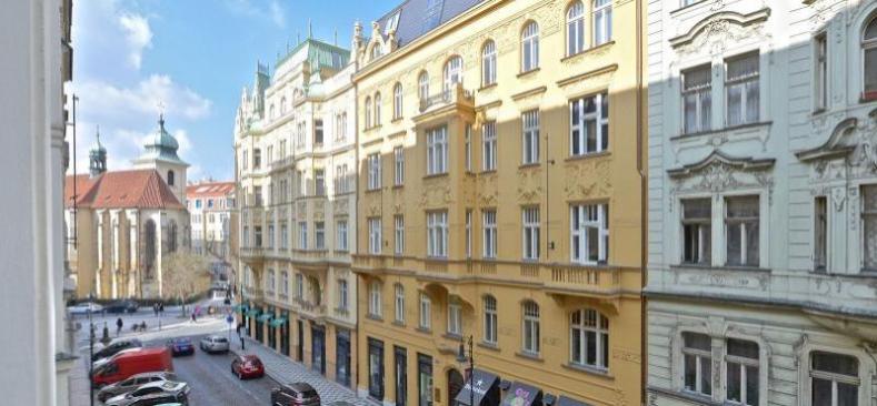 CRM Битрикс24 для VIHOREV INVESTMENTS SE – инвестиции в недвижимость в Чехии